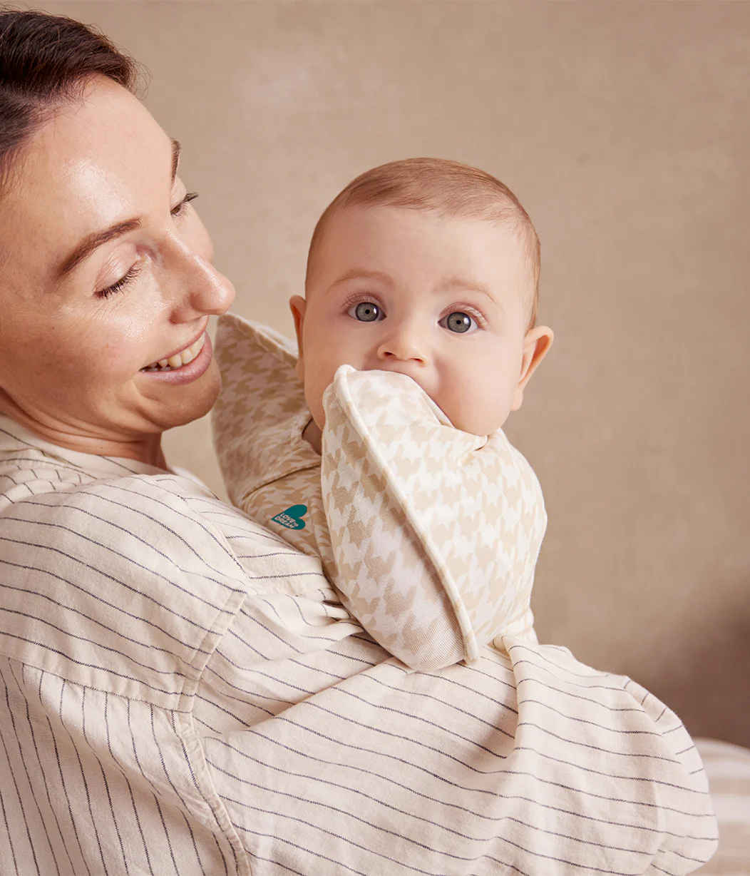 Swaddle Up™ 1.0 TOG Cotton Tan Houndstooth - Image 13